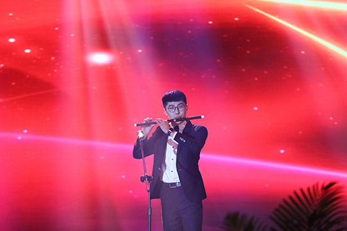 5笛子独奏:帕米尔的春天1.jpg 5笛子独奏:帕米尔的春天1.jpg